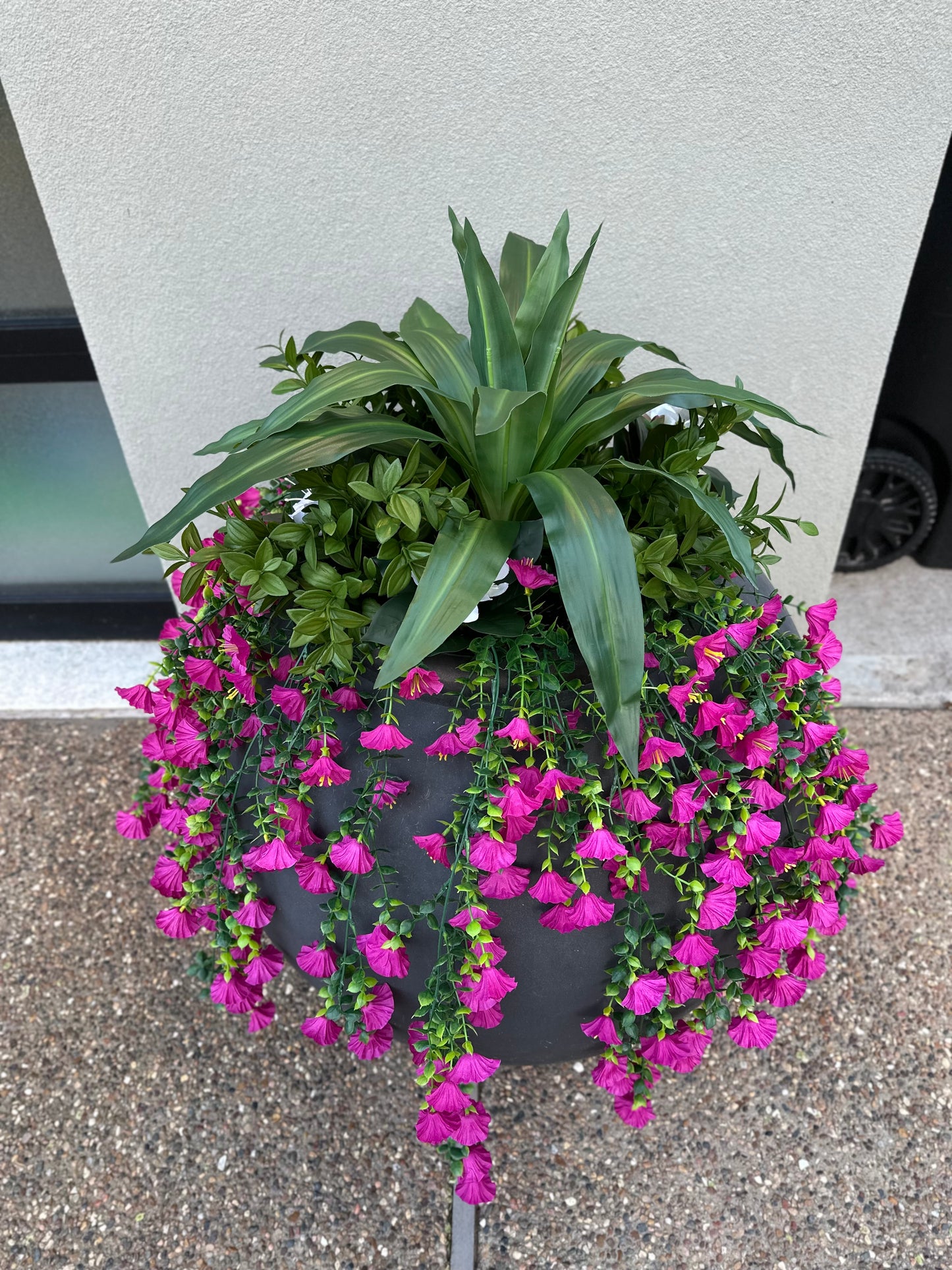 Gloria - Hanging Basket Indoor/Outdoor Fake Flower Arrangement
