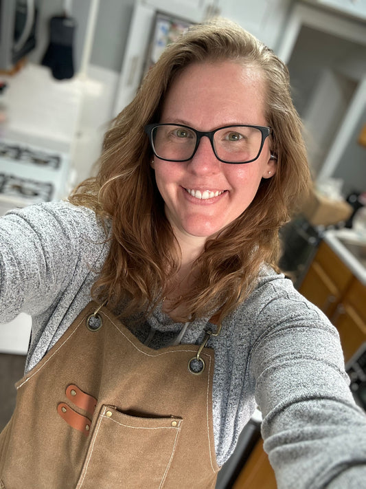 Professional Canvas Apron – Oil-Proof, Waterproof, and Stylish