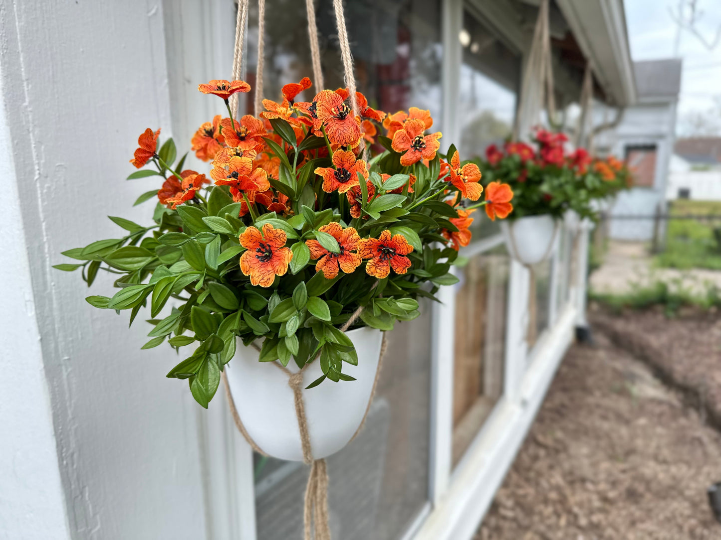 Scarlett – Faux Nemesia Bloom