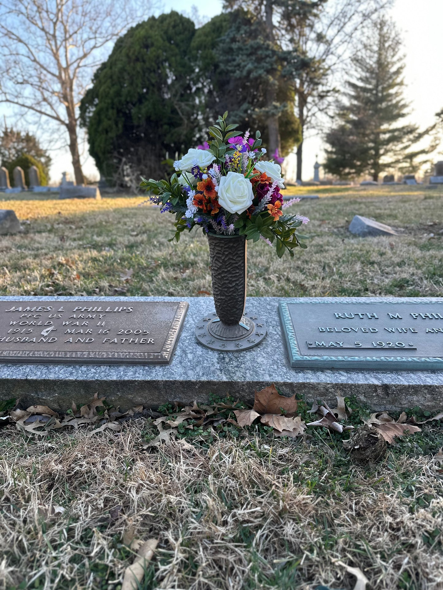 Arabella - Graveside Bouquet - Forever Flowers