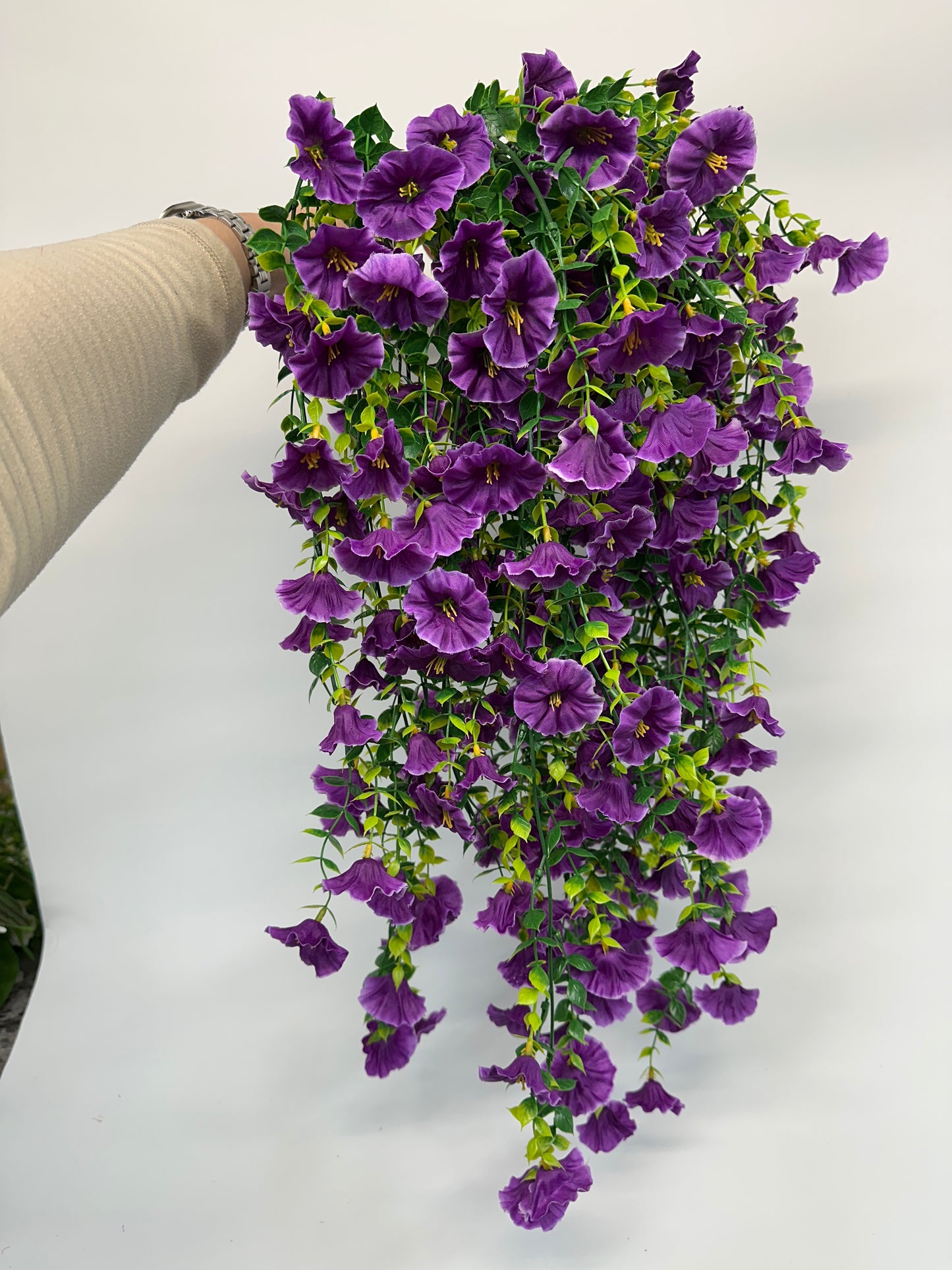 Gloria - Hanging Basket Indoor/Outdoor Fake Flower Arrangement
