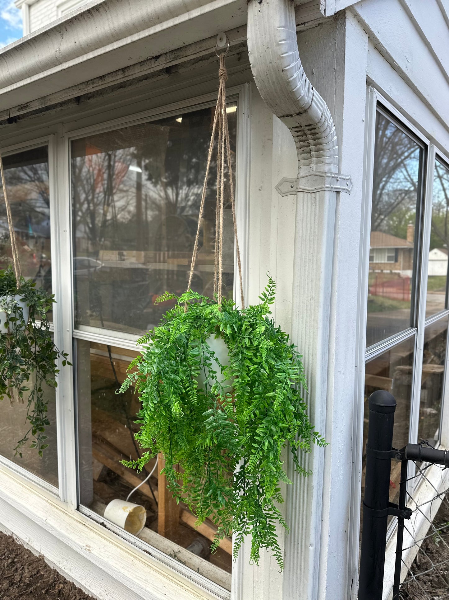 Artificial Hanging Boston Fern – Metal Hanging Basket
