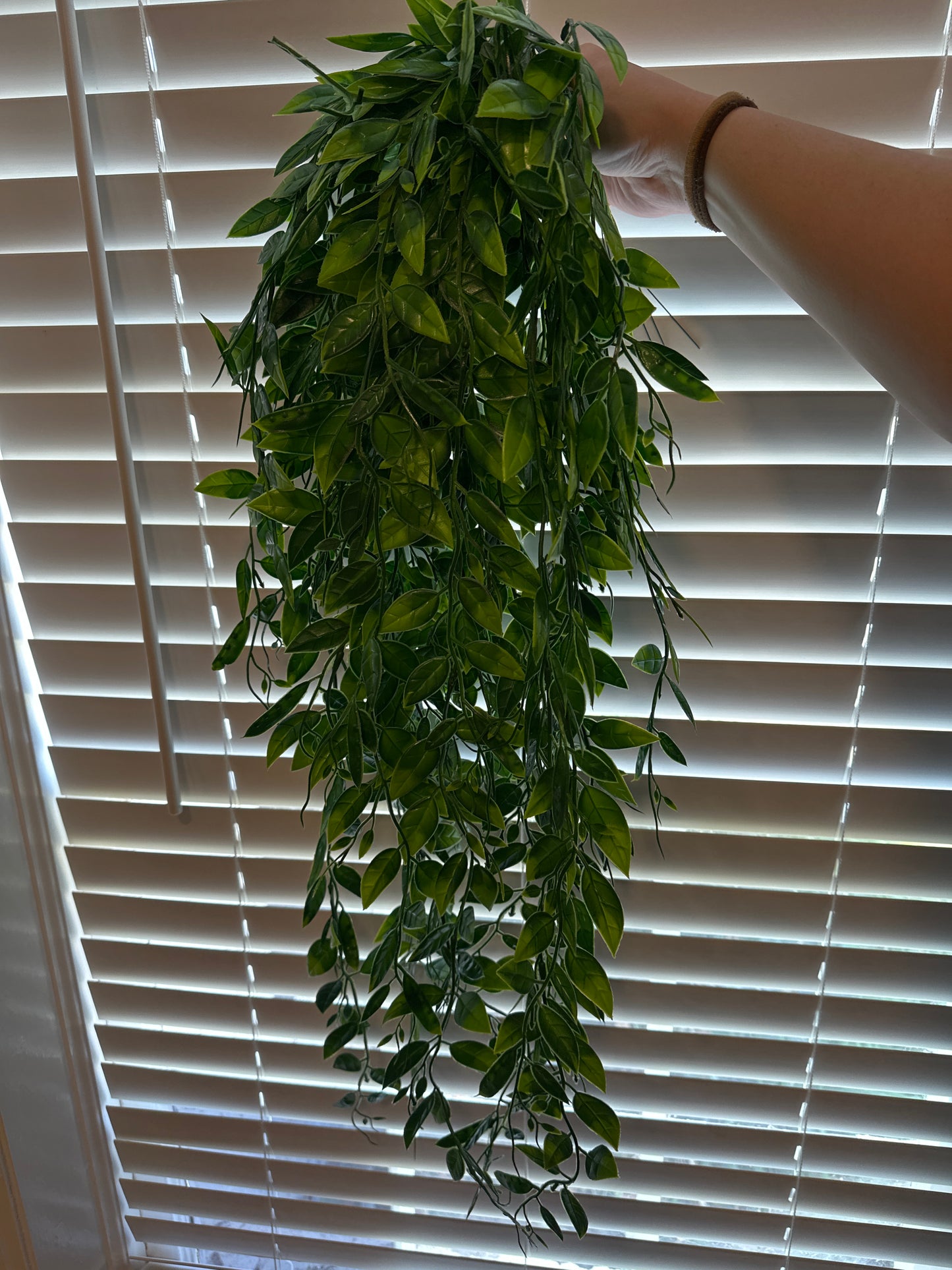 Amelia Artificial Jasmine Vine Hanging Plant – Lifelike Greenery