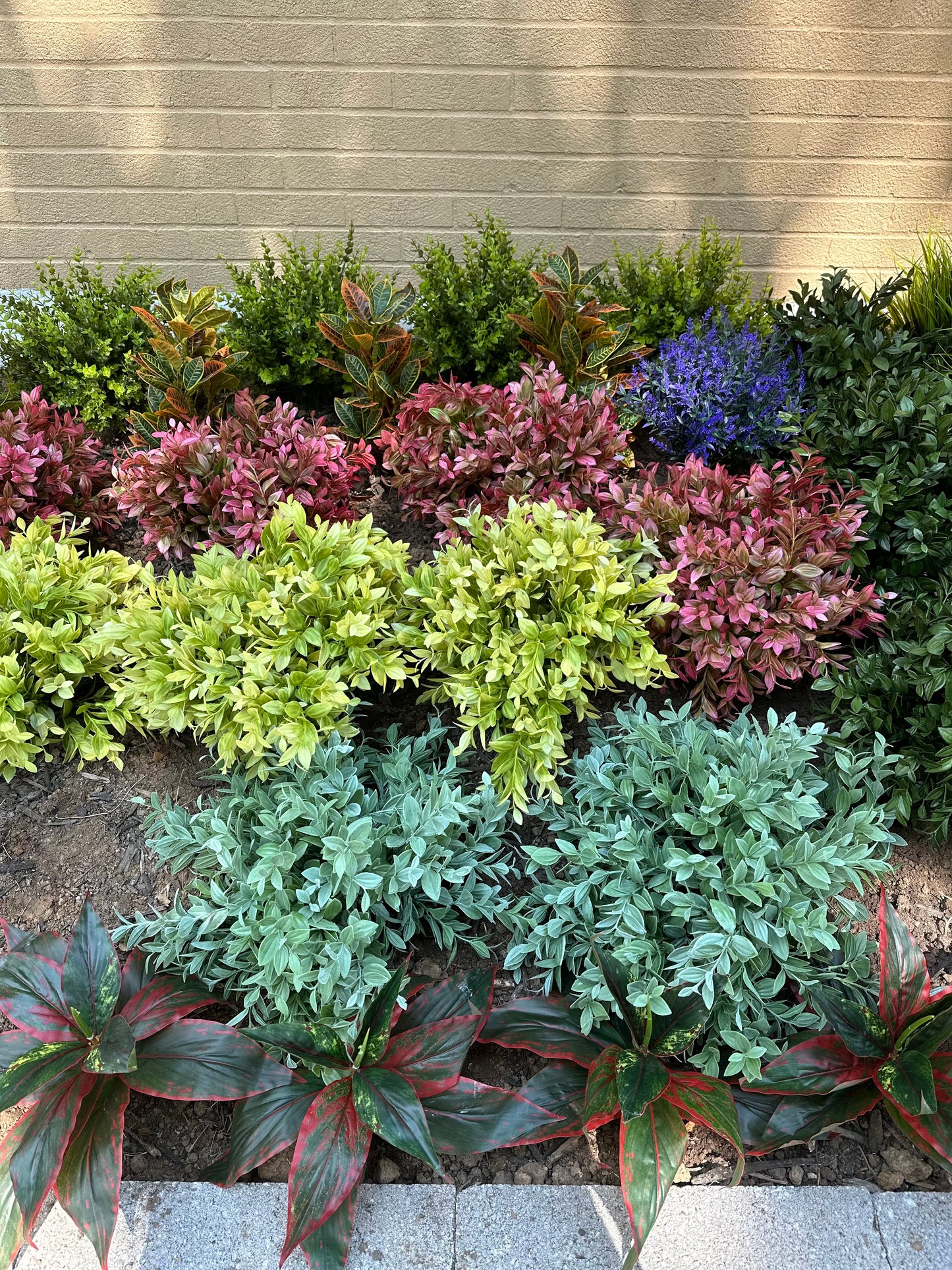 Artificial Frosted Green Vanilla Plant for Garden Landscaping
