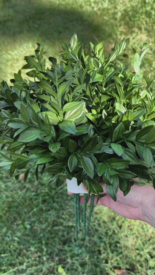 Artificial Vanilla Plant in Dark Green for outdoor greenery, fake foliage, uv protected
